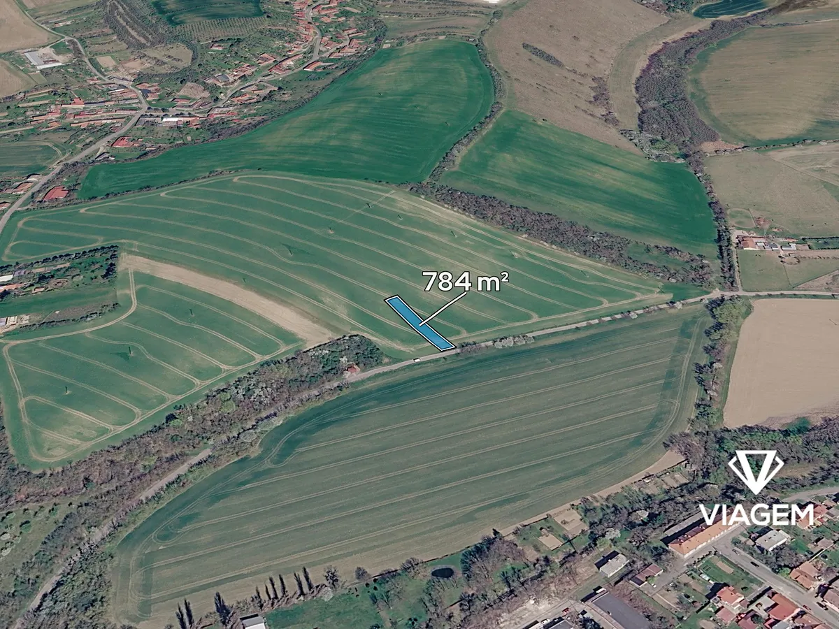 Prodej pole 784 m²